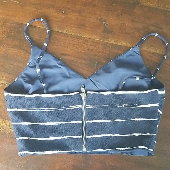 Navy with white stripe crop top - Picture 2 of 3